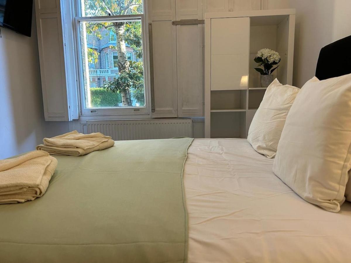 Beautiful 2 Bed In Queens Park, Appartement