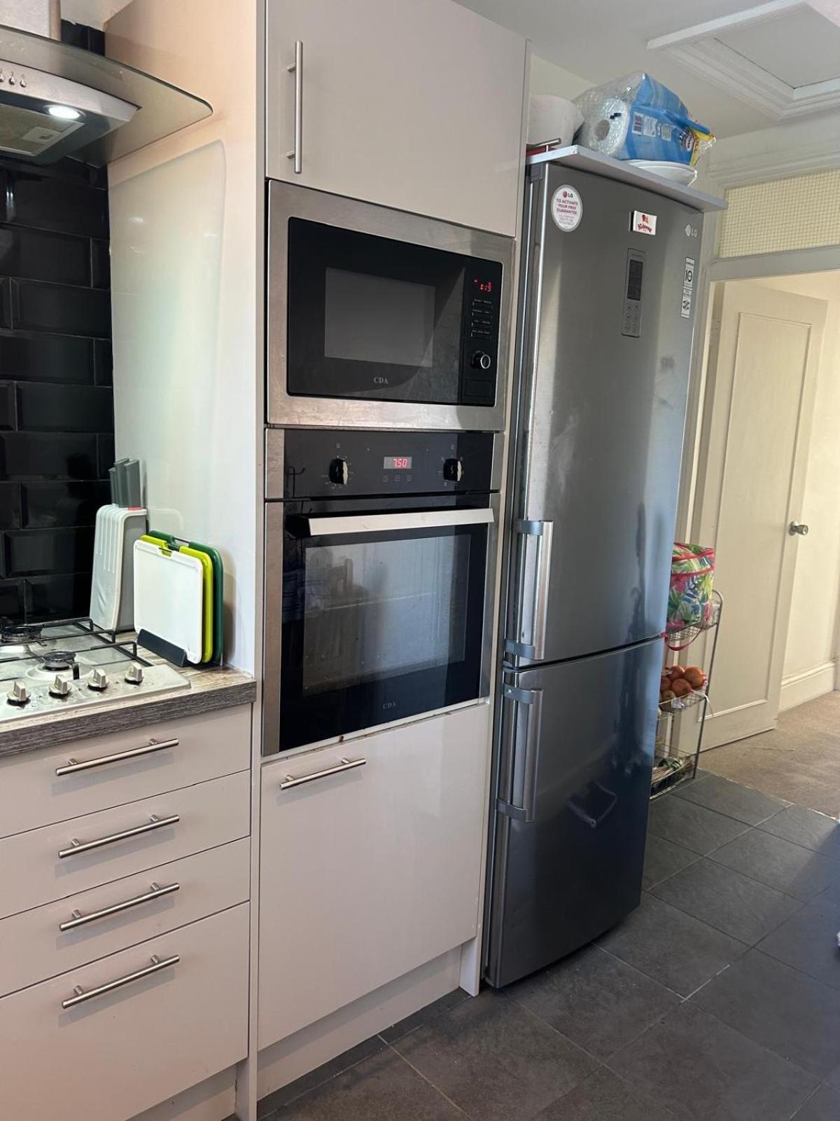 Beautiful 2 Bed In Queens Park, Appartement