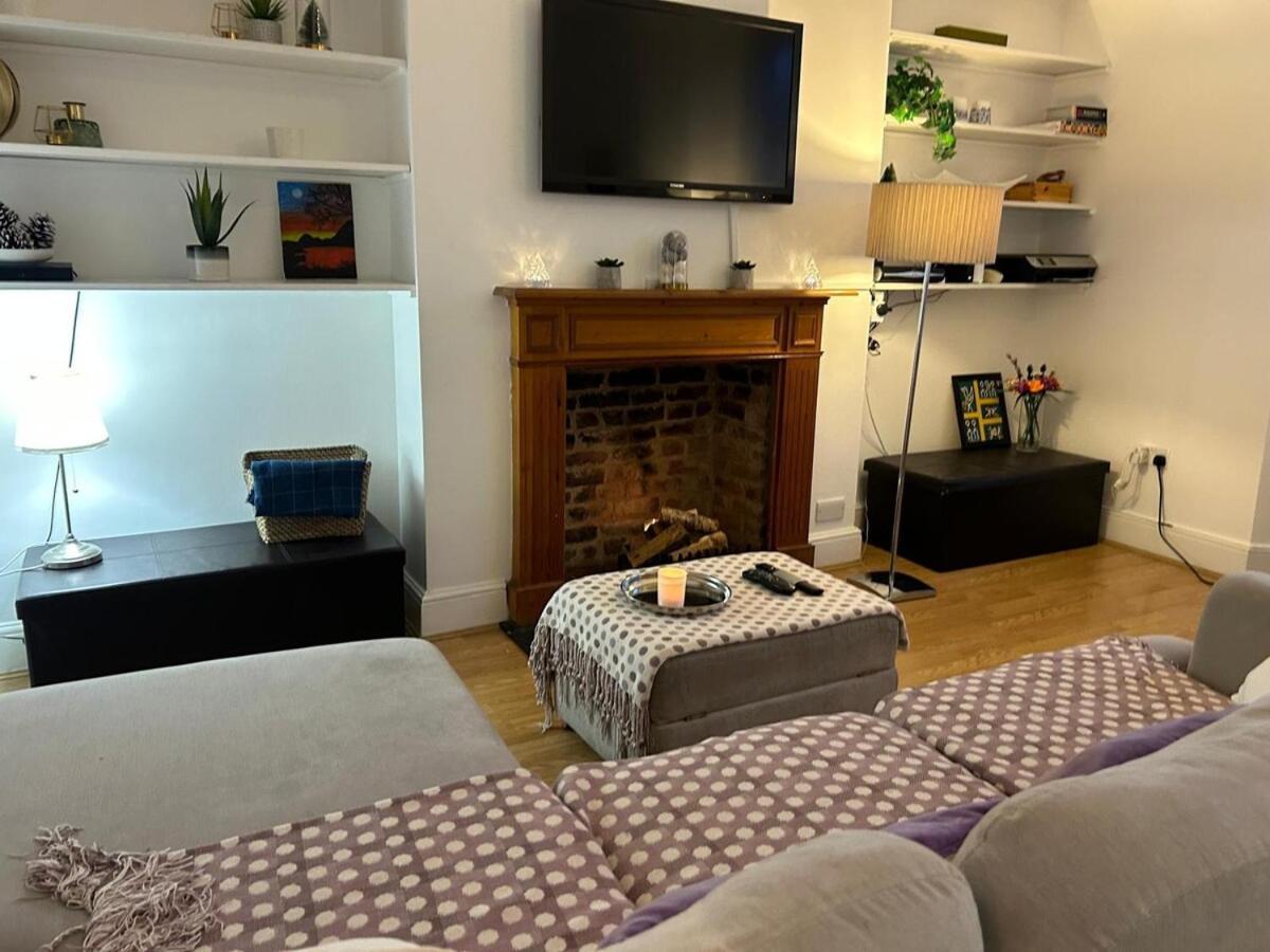 Beautiful 2 Bed In Queens Park, Londen